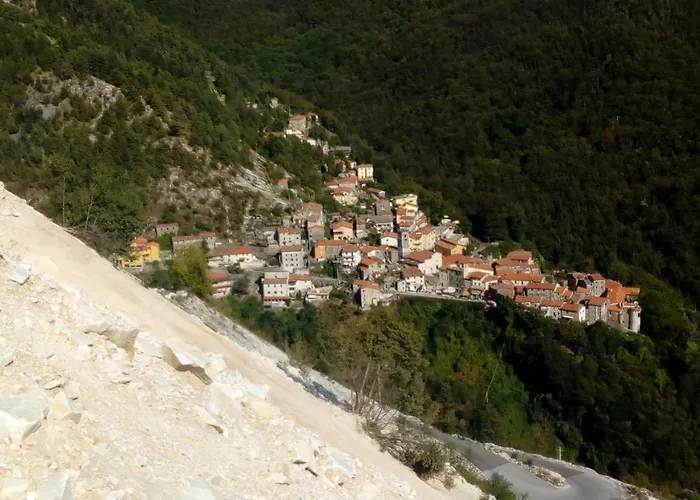 L ' Canton 3* Colonnata